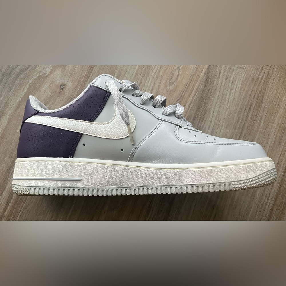 NIKE AIR FORCE 1 07 
NEUTRAL GREY-WHITE-WINE - Picture 7 of 9